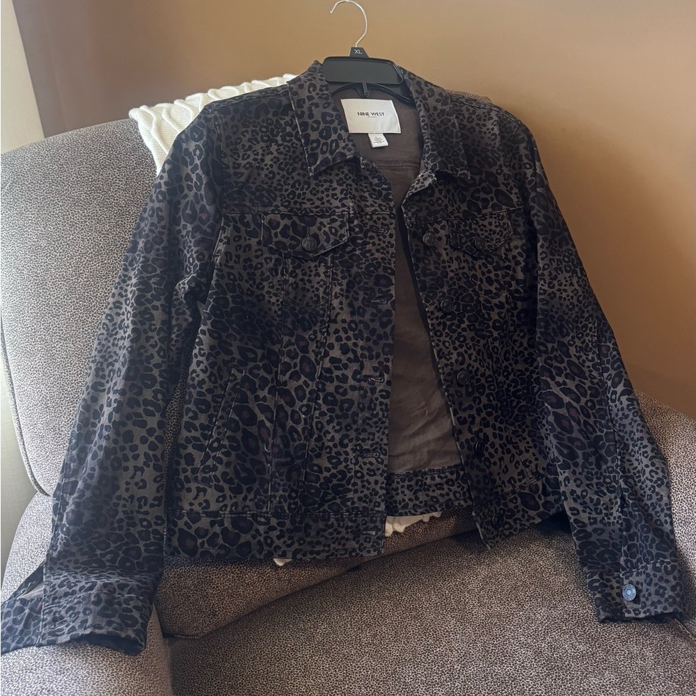 Nine West Large Leopard Print jacket. Like new, worn only once.